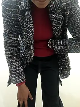 Snapshot of Alia-00 chatting on December 2025 03:56:02 AM Alia-00 online show from December 2025 03:56:02 AM