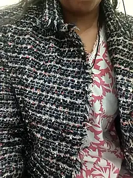 Snapshot of Alia-00 chatting on December 2025 04:06:02 AM Alia-00 online show from December 2025 04:06:02 AM