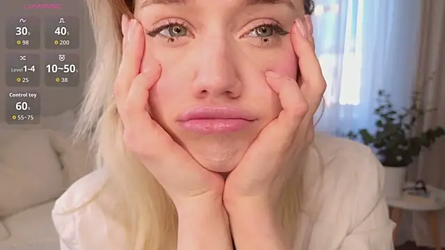 Snapshot of DiscoPotato chatting on March 2026 05:44:01 AM DiscoPotato online show from March 2026 05:44:01 AM