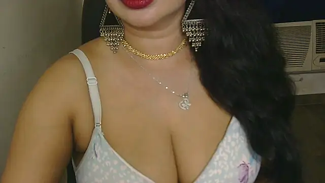 Snapshot of QUEEN_SAKHI- chatting on September 2025 09:37:02 PM QUEEN SAKHI- online show from September 2025 09:37:02 PM