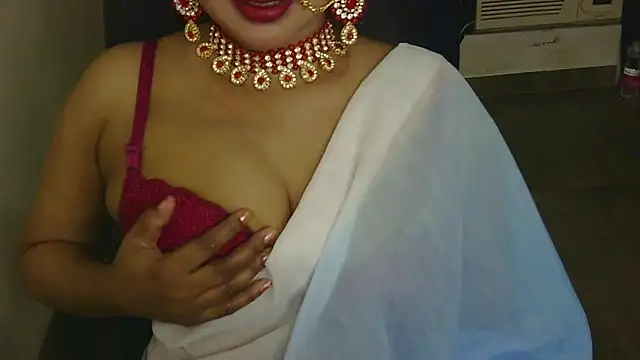 Snapshot of QUEEN_SAKHI- chatting on September 2025 06:24:01 PM QUEEN SAKHI- online show from September 2025 06:24:01 PM