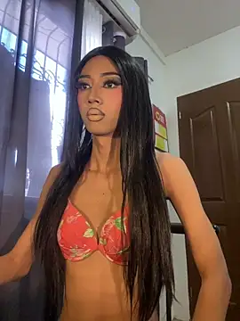 Snapshot of YourTiffanyX chatting on July 2026 02:52:02 AM YourTiffanyX online show from July 2026 02:52:02 AM
