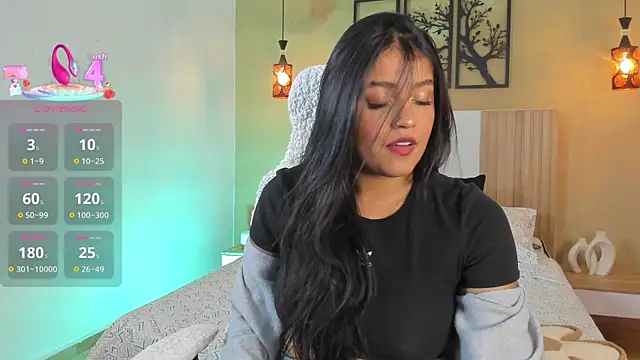 Camila Bustamante online show from October 2025 03:09:02 PM