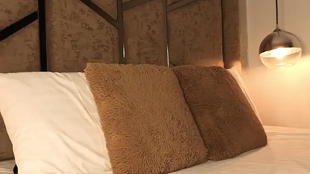 scarlethlux online show from January 2026 11:39:02 PM