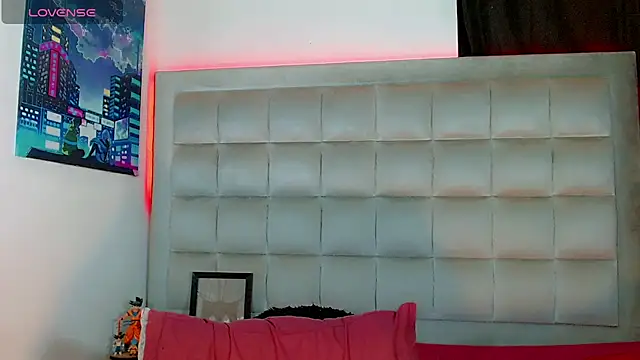 Snapshot of AmazingMistressNathy chatting on April 2026 07:33:02 AM AmazingMistressNathy online show from April 2026 07:33:02 AM