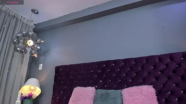 RedAngel1- online show from September 2025 04:06:02 AM