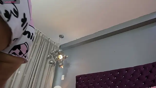 RedAngel1- online show from October 2025 01:19:01 PM