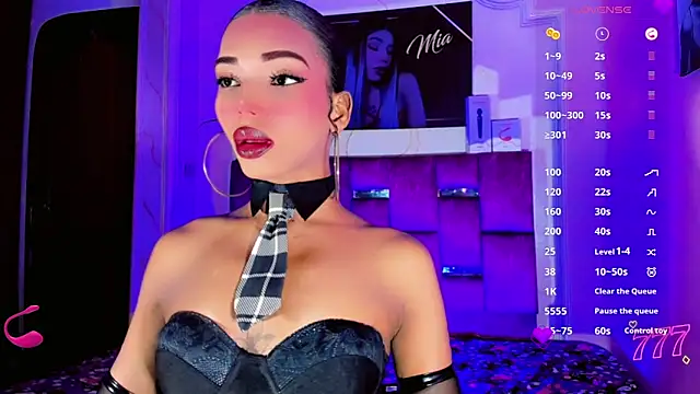 LADY-HOT-SEXY- online show from June 2026 01:28:02 AM