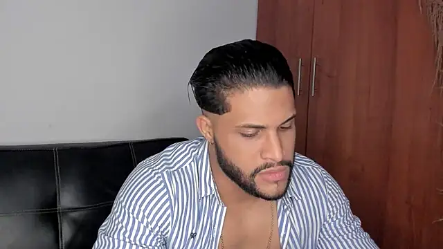 Pier Simons online show from November 2025 07:47:02 AM