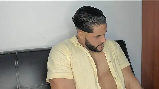 Snapshot of Pier_Simons chatting on December 2025 08:12:02 AM Pier Simons online show from December 2025 08:12:02 AM