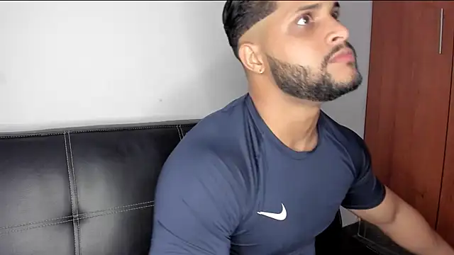 Snapshot of Pier_Simons chatting on January 2026 06:38:01 AM Pier Simons online show from January 2026 06:38:01 AM