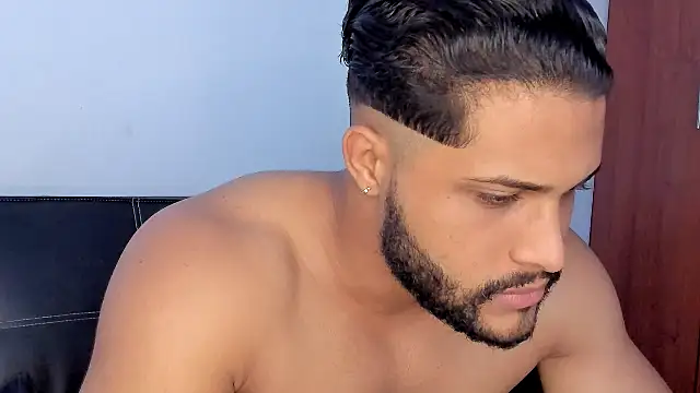 Snapshot of Pier_Simons chatting on February 2026 07:34:02 PM Pier Simons online show from February 2026 07:34:02 PM