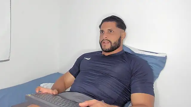 Snapshot of Pier_Simons chatting on February 2026 06:09:01 AM Pier Simons online show from February 2026 06:09:01 AM