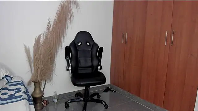 Snapshot of Pier_Simons chatting on June 2026 06:57:01 AM Pier Simons online show from June 2026 06:57:01 AM