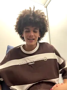 Snapshot of Max_Rain chatting on December 2025 04:40:02 AM Max Rain online show from December 2025 04:40:02 AM