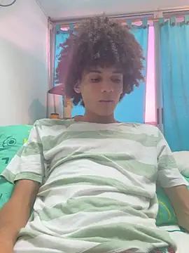 Max Rain online show from April 2026 12:36:02 PM