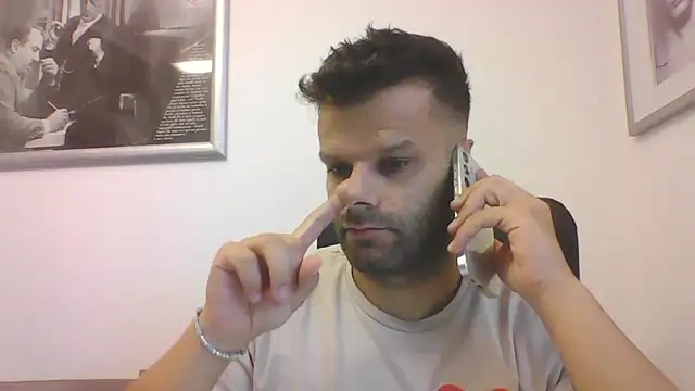 Snapshot of FROCETTO93 chatting on September 2025 07:30:02 AM FROCETTO93 online show from September 2025 07:30:02 AM