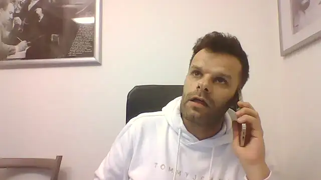 Snapshot of FROCETTO93 chatting on December 2025 04:05:01 PM FROCETTO93 online show from December 2025 04:05:01 PM