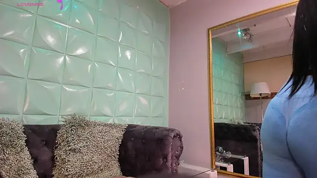 Snapshot of SailonTeen chatting on November 2025 01:59:02 PM SailonTeen online show from November 2025 01:59:02 PM