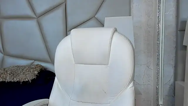 Snapshot of andres-clark92 chatting on September 2025 05:35:02 PM andres-clark92 online show from September 2025 05:35:02 PM