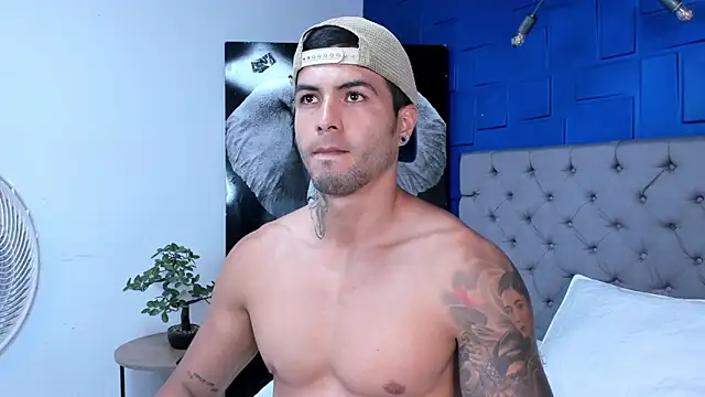 Snapshot of andres-clark92 chatting on September 2025 05:27:01 PM andres-clark92 online show from September 2025 05:27:01 PM