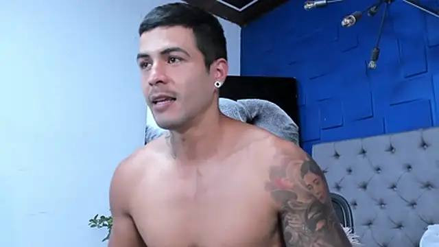 Snapshot of andres-clark92 chatting on September 2025 06:13:02 PM andres-clark92 online show from September 2025 06:13:02 PM