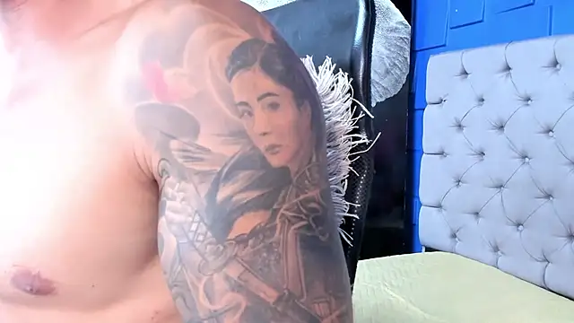 Snapshot of andres-clark92 chatting on October 2025 06:18:01 PM andres-clark92 online show from October 2025 06:18:01 PM