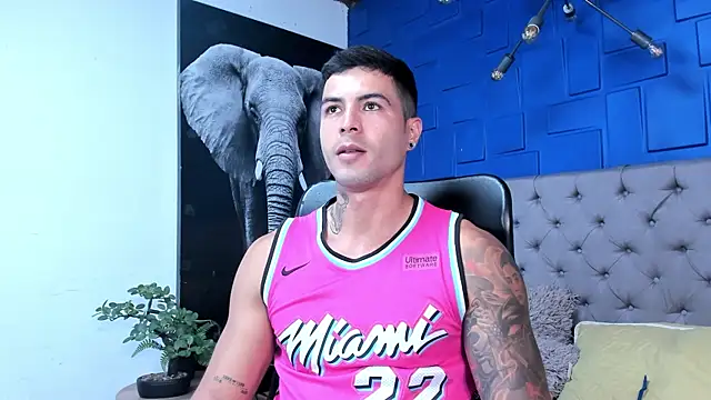 Snapshot of andres-clark92 chatting on October 2025 06:02:01 PM andres-clark92 online show from October 2025 06:02:01 PM