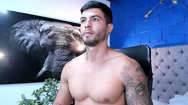 Snapshot of andres-clark92 chatting on November 2025 05:45:03 PM andres-clark92 online show from November 2025 05:45:03 PM