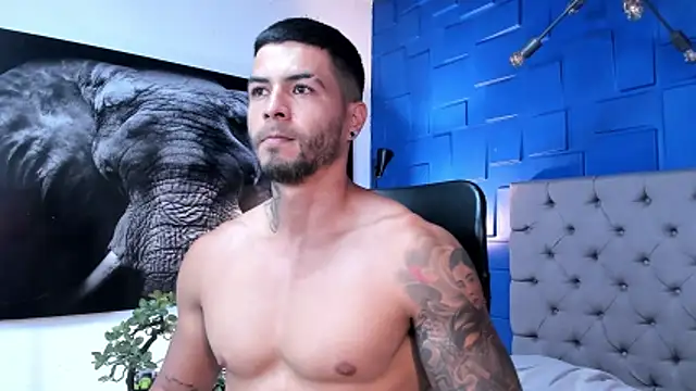 Snapshot of andres-clark92 chatting on November 2025 06:08:01 PM andres-clark92 online show from November 2025 06:08:01 PM