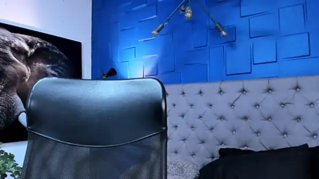 Snapshot of andres-clark92 chatting on November 2025 05:58:02 PM andres-clark92 online show from November 2025 05:58:02 PM