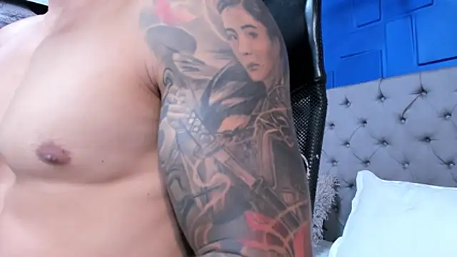 Snapshot of andres-clark92 chatting on December 2025 05:30:01 PM andres-clark92 online show from December 2025 05:30:01 PM