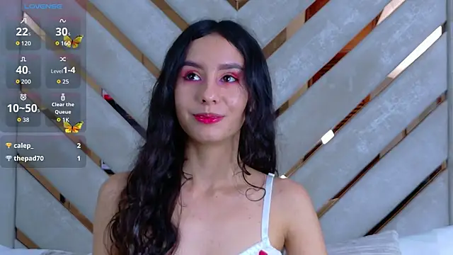 Snapshot of Sarah-Grace chatting on November 2025 02:22:02 AM Sarah-Grace online show from November 2025 02:22:02 AM