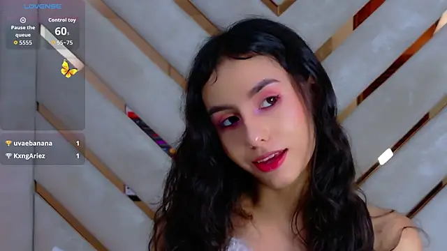 Snapshot of Sarah-Grace chatting on November 2025 03:18:02 AM Sarah-Grace online show from November 2025 03:18:02 AM