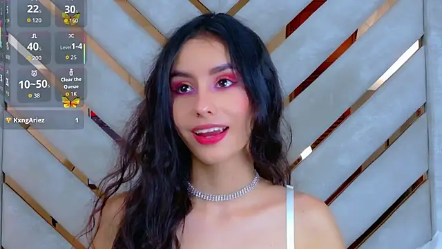 Snapshot of Sarah-Grace chatting on November 2025 03:05:02 AM Sarah-Grace online show from November 2025 03:05:02 AM