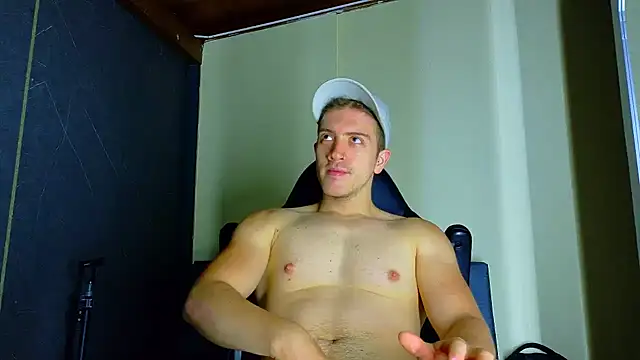 Snapshot of ALANNFERRER chatting on March 2026 10:19:02 AM ALANNFERRER online show from March 2026 10:19:02 AM