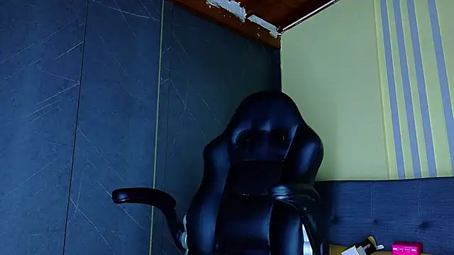 Snapshot of ALANNFERRER chatting on April 2026 10:20:02 AM ALANNFERRER online show from April 2026 10:20:02 AM