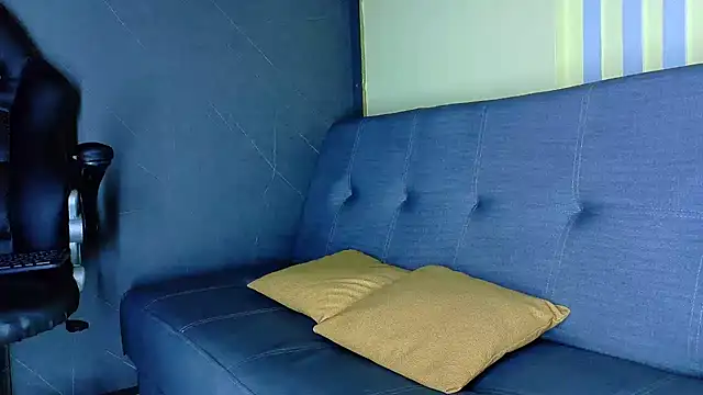 Snapshot of ALANNFERRER chatting on April 2026 10:14:02 AM ALANNFERRER online show from April 2026 10:14:02 AM