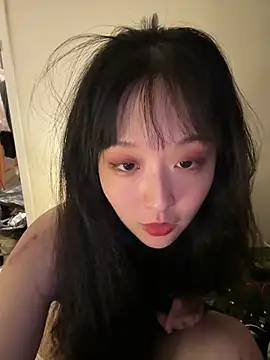 Snapshot of Etherealcat33 chatting on April 2026 06:08:02 PM Etherealcat33 online show from April 2026 06:08:02 PM