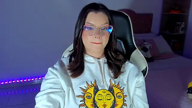 OphelianaRose33 online show from April 2026 01:55:02 PM