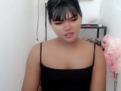 Snapshot of FROXXX21 chatting on July 2026 03:45:02 AM FROXXX21 online show from July 2026 03:45:02 AM