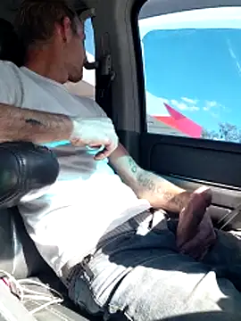 Snapshot of Hungwell1515 chatting on February 2026 06:25:01 PM Hungwell1515 online show from February 2026 06:25:01 PM