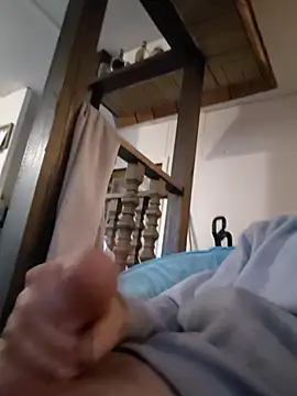 Snapshot of Hungwell1515 chatting on February 2026 12:19:01 PM Hungwell1515 online show from February 2026 12:19:01 PM