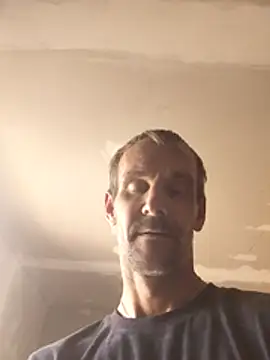 Snapshot of Hungwell1515 chatting on February 2026 07:28:01 PM Hungwell1515 online show from February 2026 07:28:01 PM