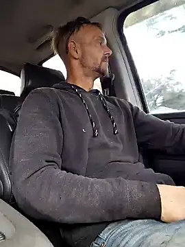 Snapshot of Hungwell1515 chatting on February 2026 09:11:01 PM Hungwell1515 online show from February 2026 09:11:01 PM