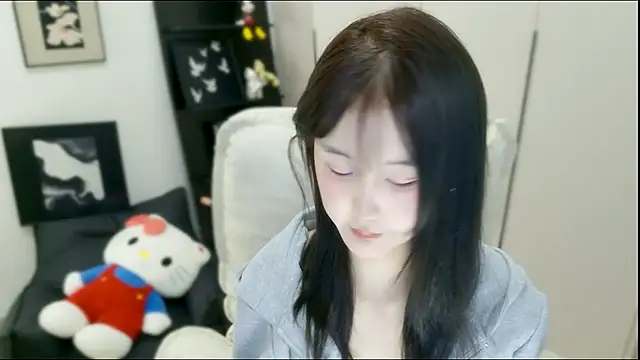 Snapshot of wanzi-1229 chatting on October 2025 06:08:01 AM wanzi-1229 online show from October 2025 06:08:01 AM