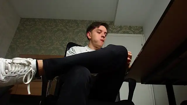 FelixStarkk online show from November 2025 05:40:01 AM