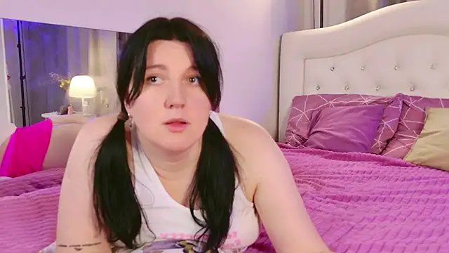 Snapshot of love_me__tonight_ chatting on November 2025 10:26:02 AM love me tonight online show from November 2025 10:26:02 AM