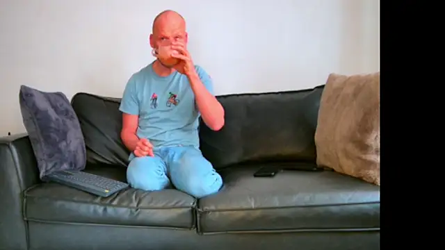 Snapshot of BRIANSILK77 chatting on October 2025 08:21:01 AM BRIANSILK77 online show from October 2025 08:21:01 AM