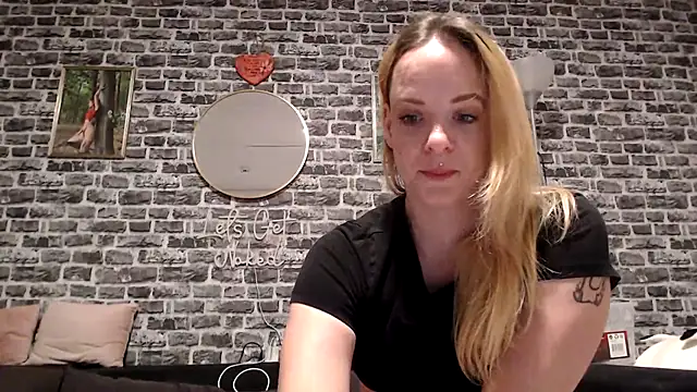 SexyMilf 37 online show from April 2026 08:58:01 PM